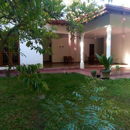 Siyapath Holiday Resort Polonnaruwa Exteriör bild