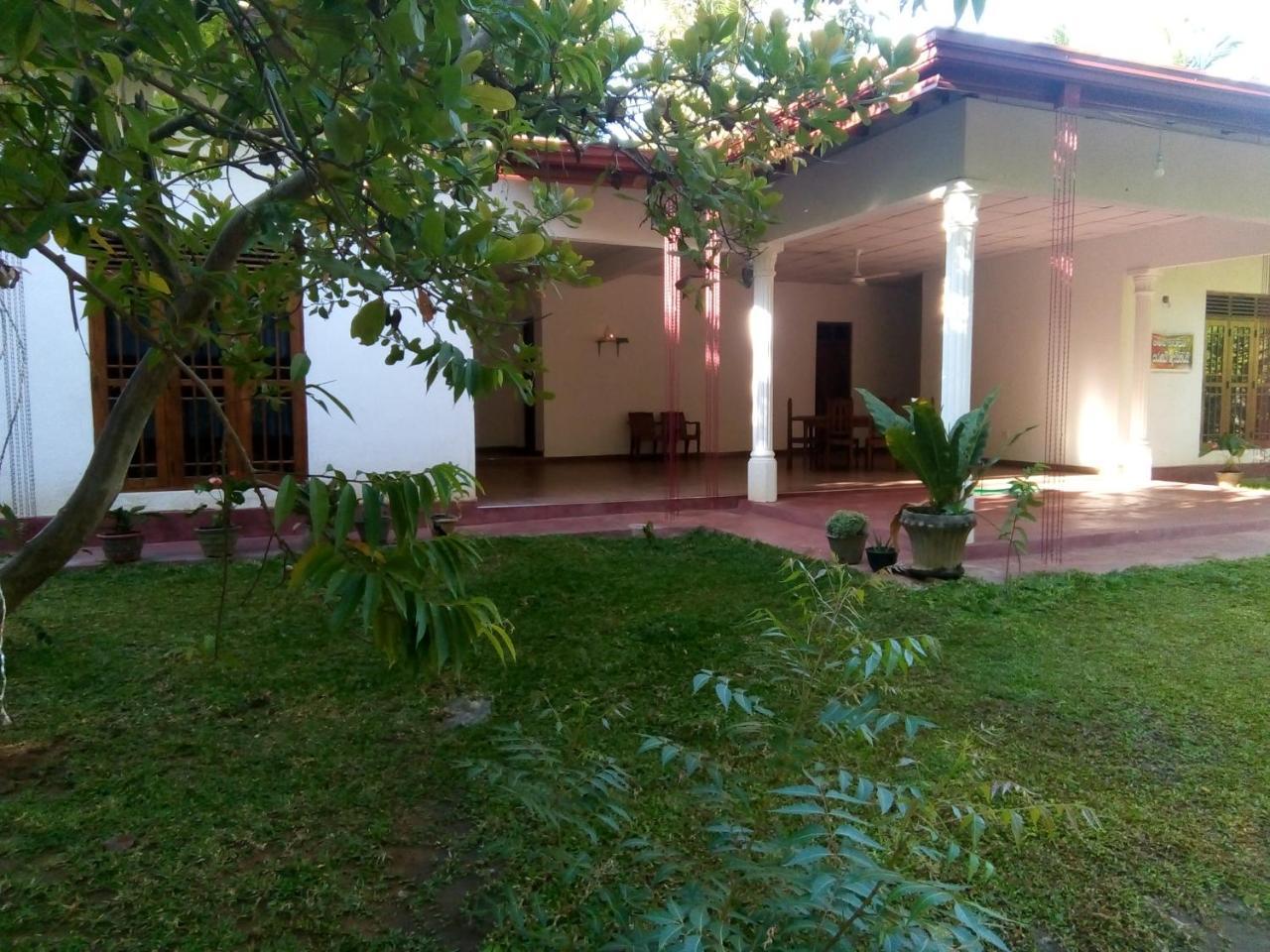 Siyapath Holiday Resort Polonnaruwa Exteriör bild